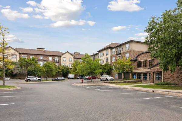 $194,900 | 13560 Technology Dr., Unit 1104, Eden Prairie, MN 55344