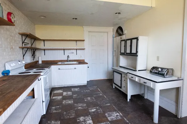 $379,000 | 7174 Hartford Pike, Aurora, IN 47001