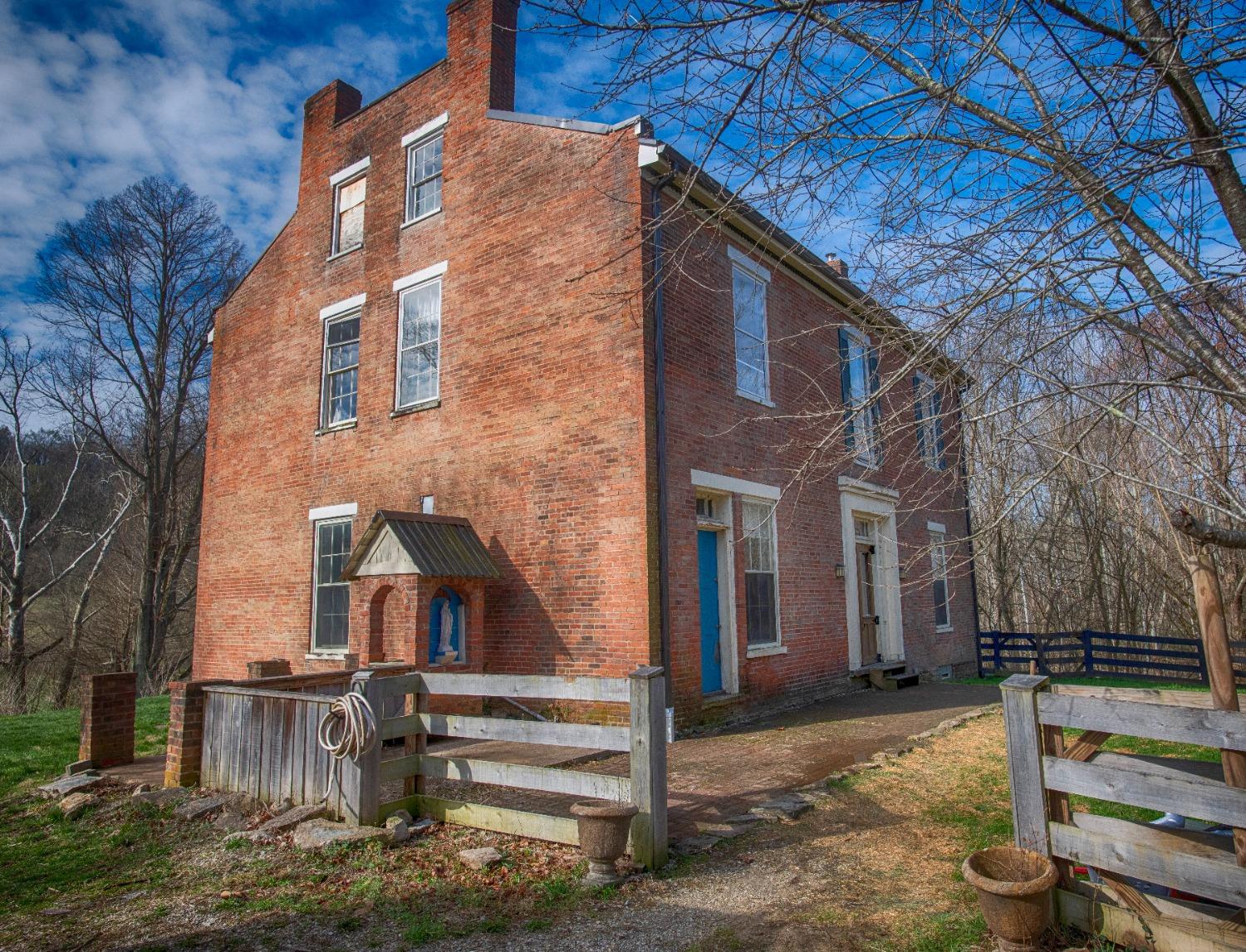 7174 Hartford Pike Aurora, IN 47001 - Photo 6 of 39