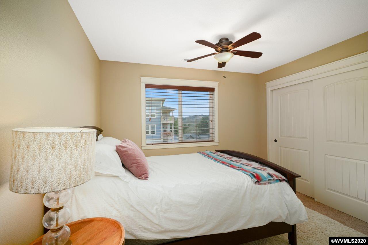 874 Crouchen Street Northwest Salem, OR 97304 - Photo 25 of 32