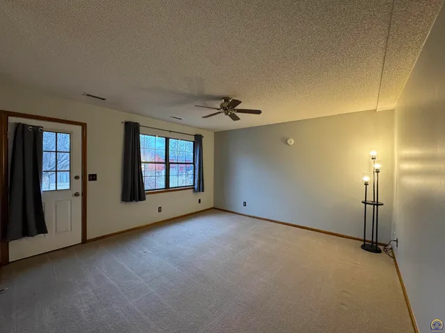 $250,000 | 6316 Southwest 27th Street, Topeka, KS 66614