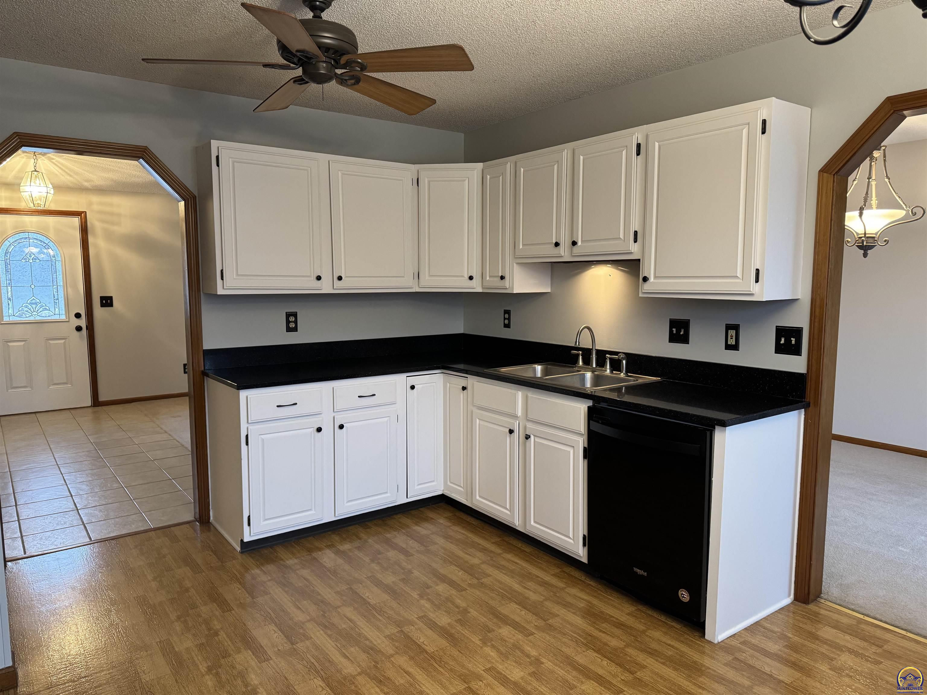 6316 Southwest 27th Street Topeka, KS 66614 - Photo 7 of 15