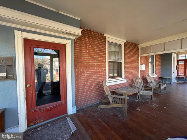 $1,250 | 24 West Greenwood Avenue, Lansdowne, PA 19050