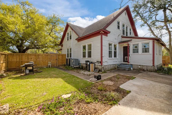 $285,000 | 602 West Sealy Street, Alvin, TX 77511