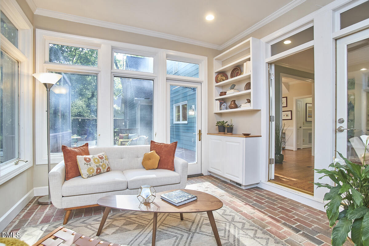 3105 Whitfield Road Chapel Hill, NC 27514 - Photo 15 of 77 Sunroom
