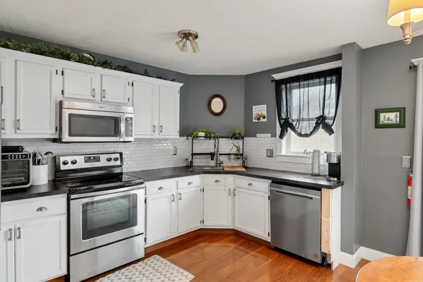 $269,500 | 13 Cherry Tree Court, St. Albans, VT 05478