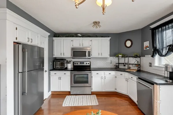 $269,500 | 13 Cherry Tree Court, St. Albans, VT 05478