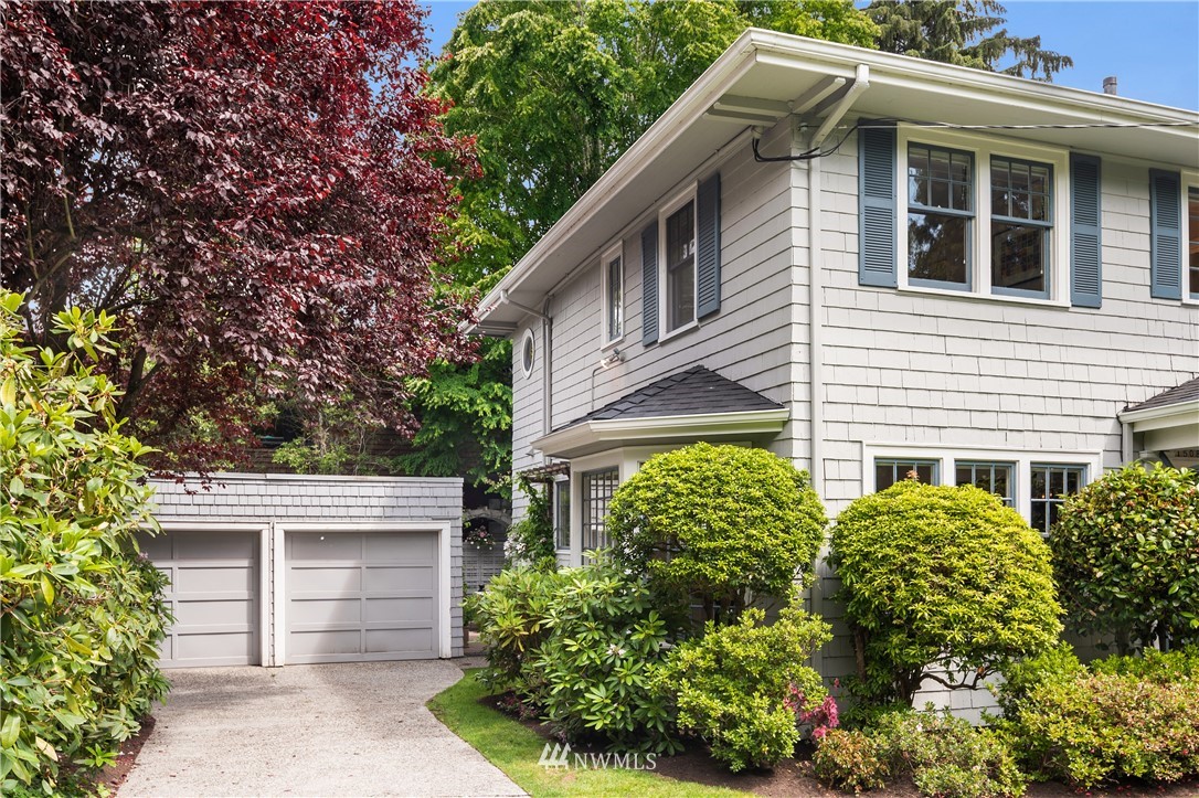 1508 East Howe Street Seattle, WA 98112 - Photo 2 of 22