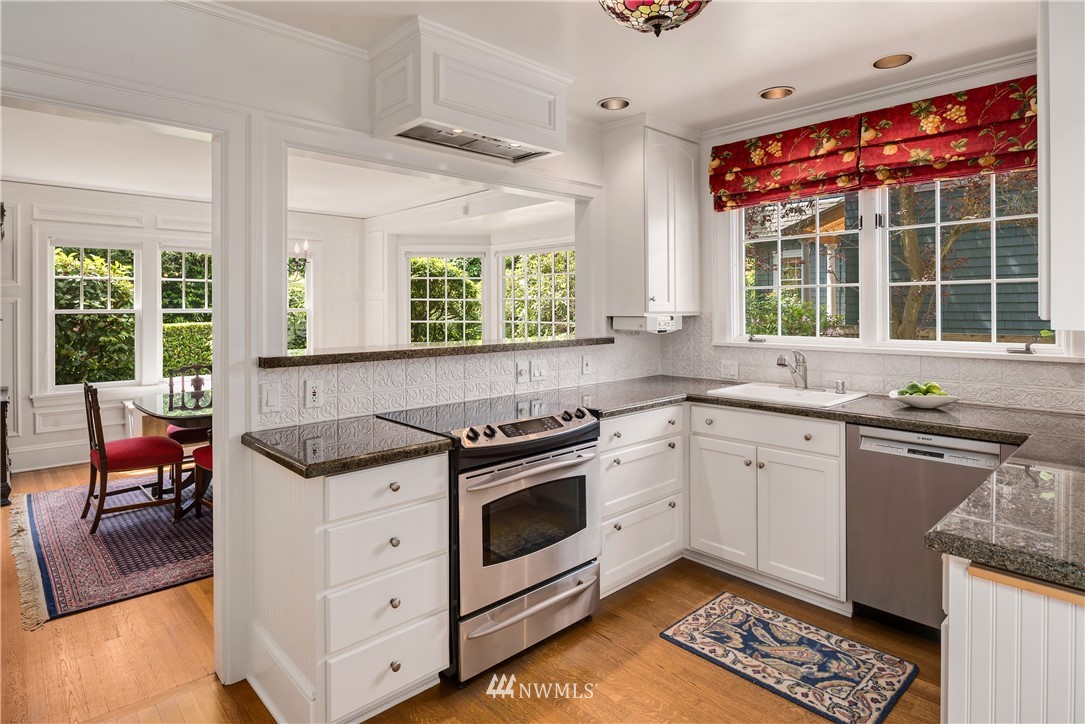 1508 East Howe Street Seattle, WA 98112 - Photo 12 of 22