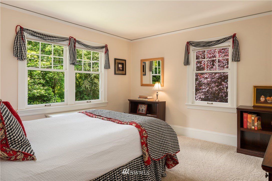 1508 East Howe Street Seattle, WA 98112 - Photo 19 of 22