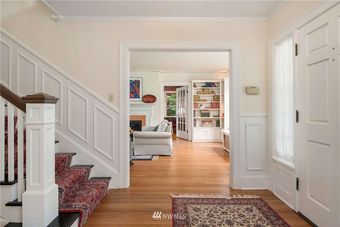 1508 East Howe Street Seattle, WA 98112 - Photo 4 of 22