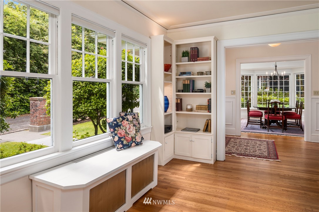 1508 East Howe Street Seattle, WA 98112 - Photo 7 of 22