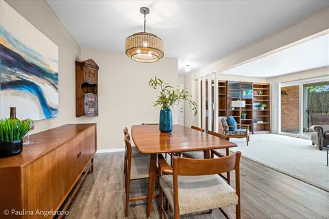 $230,000 | 540 Shorely Drive, Unit 104, Barrington, IL 60010