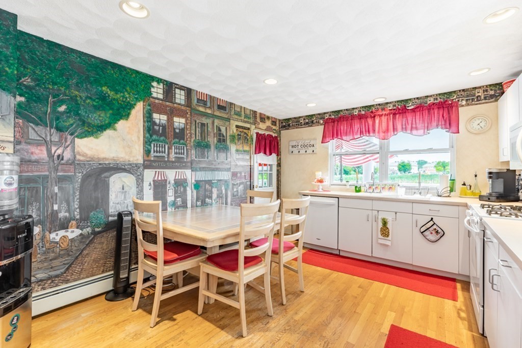 272 River Road Winthrop, MA 02152 - Photo 26 of 42 a dinning table and chairs in the kitchen outdoor space