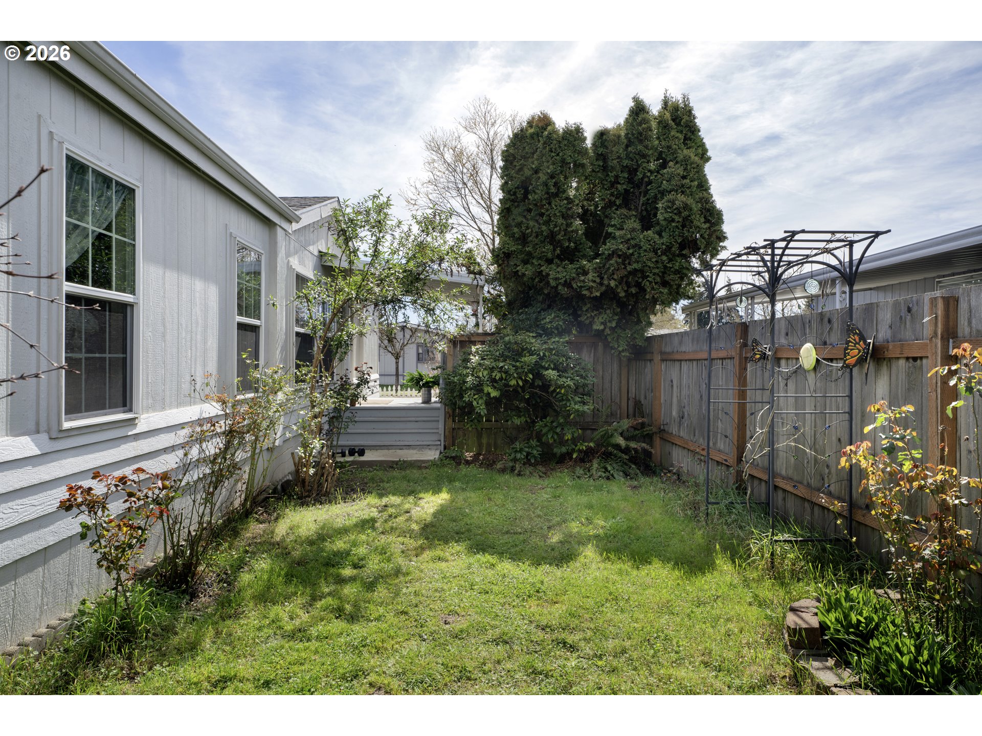 538 Lochaven Avenue Springfield, OR 97477 - Photo 24 of 35 Yard