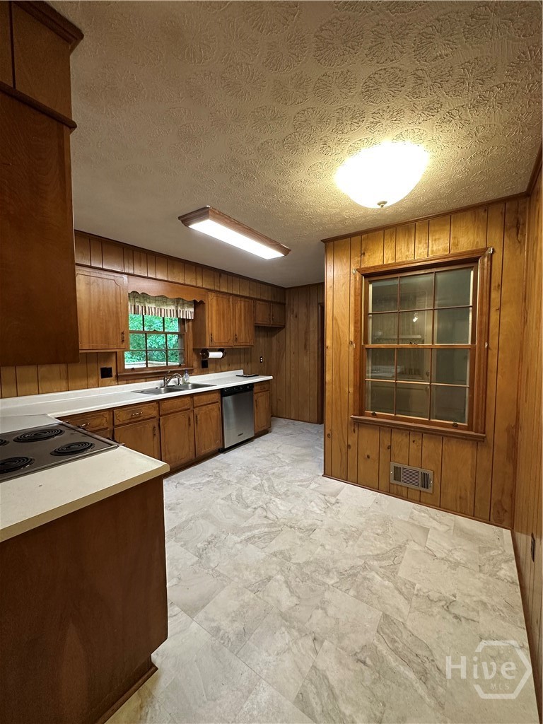 375 Segrest Circle Athens, GA 30605 - Photo 11 of 36
