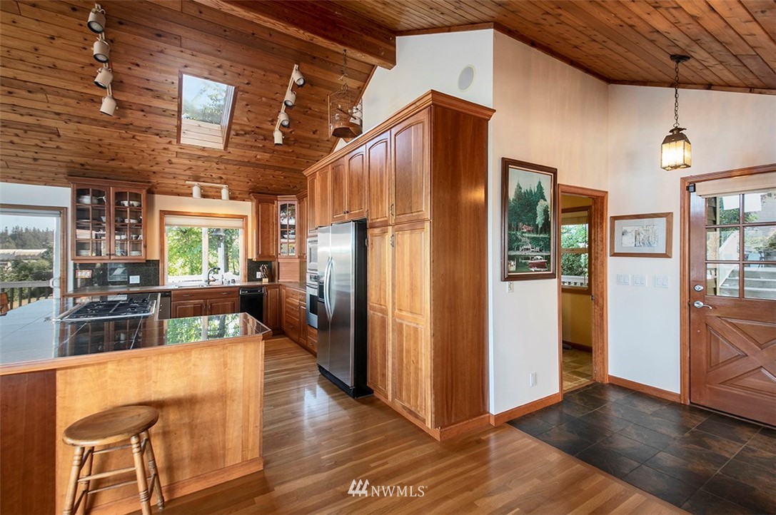 5279 Bercot Road Freeland, WA 98249 - Photo 11 of 37 Gallery Image 11