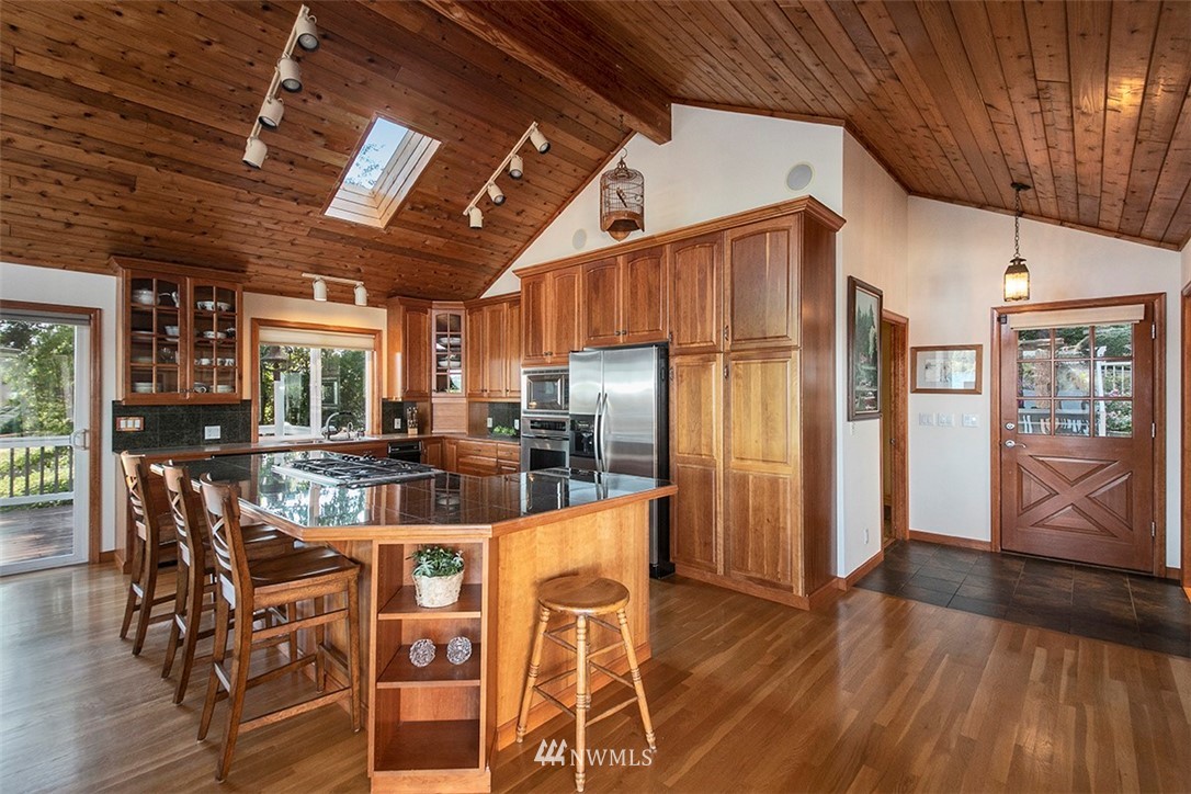 5279 Bercot Road Freeland, WA 98249 - Photo 12 of 37 Gallery Image 12