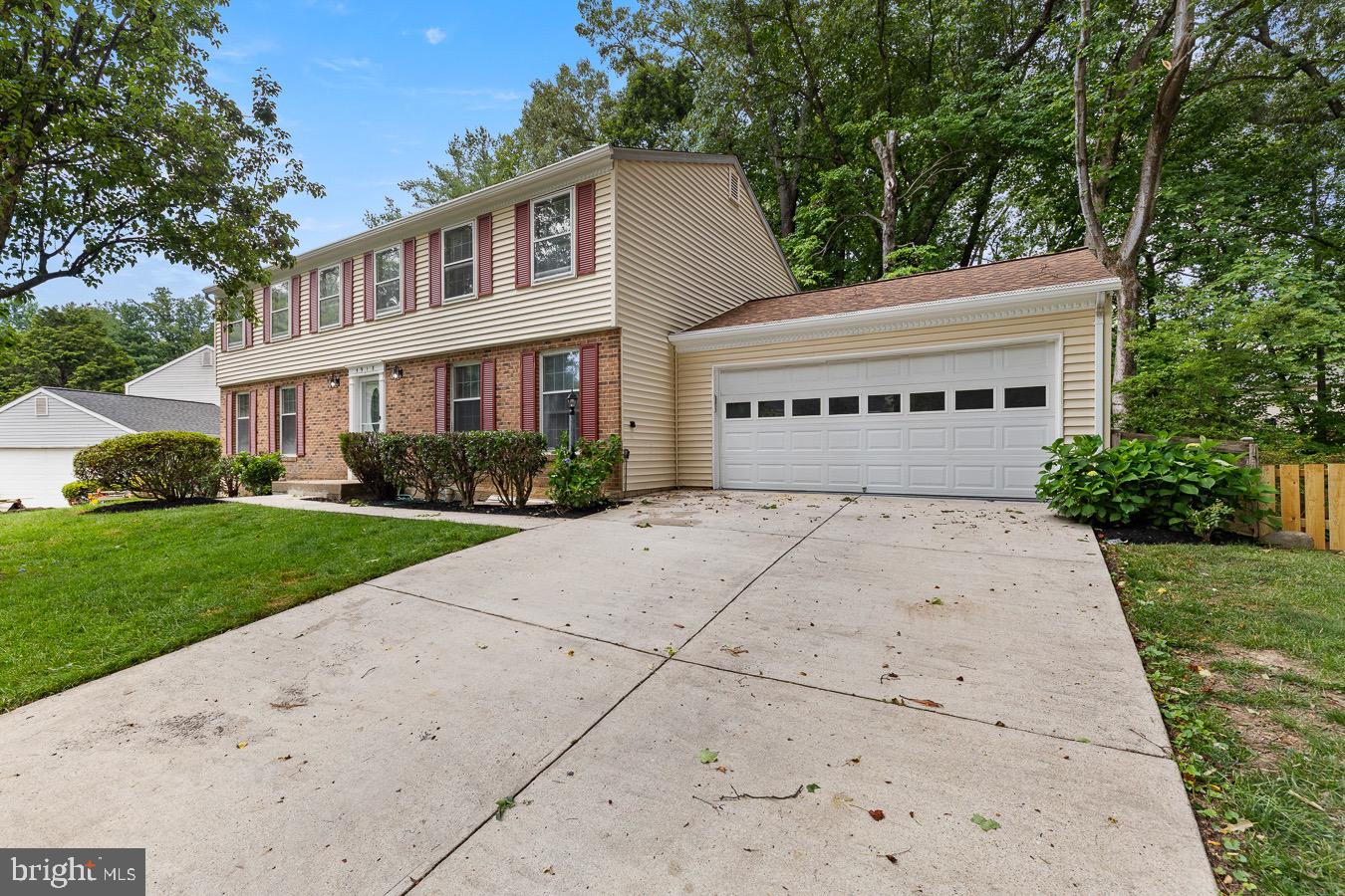 5918 Oak Ridge Court Burke, VA 22015 - Photo 2 of 37