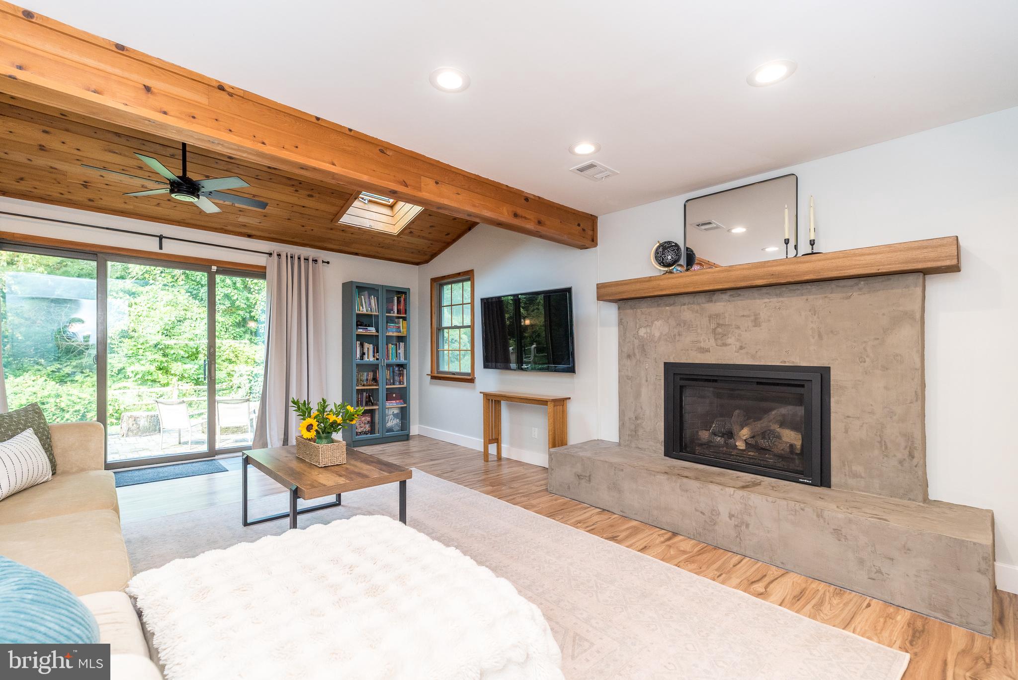 2045 Foster Road Hatfield, PA 19440 - Photo 17 of 58 New Custom Hollow-Beam Poplar Mantel