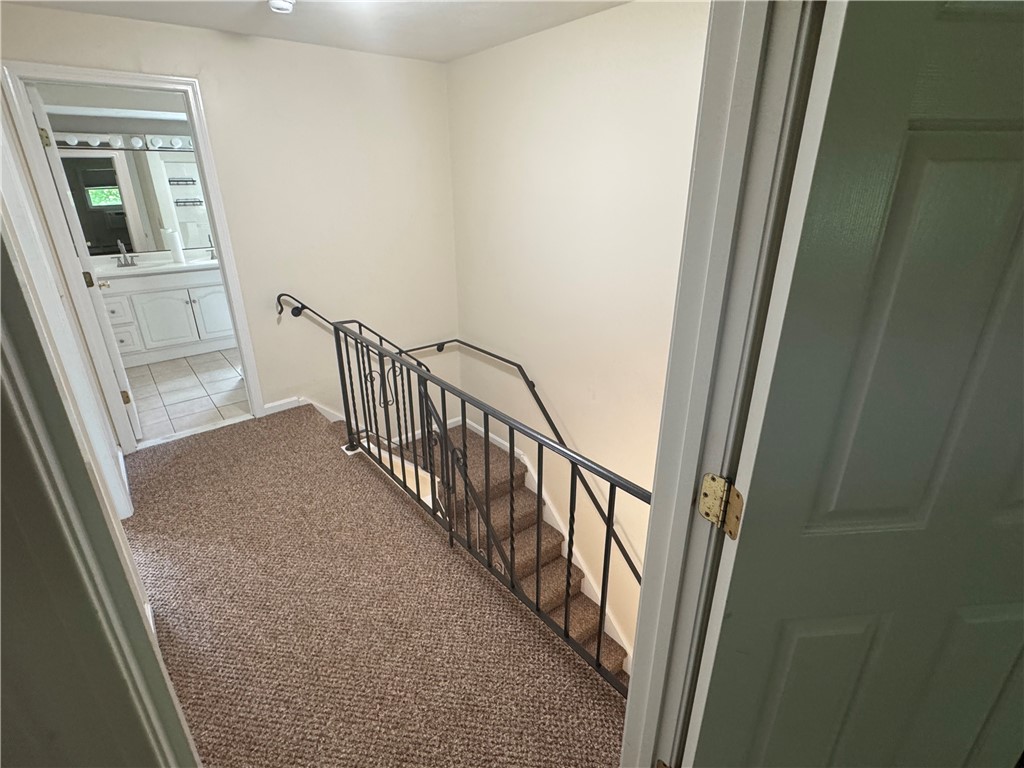 540 Dulude Avenue, Unit 6 Woonsocket, RI 02895 - Photo 9 of 15 Second floor hall