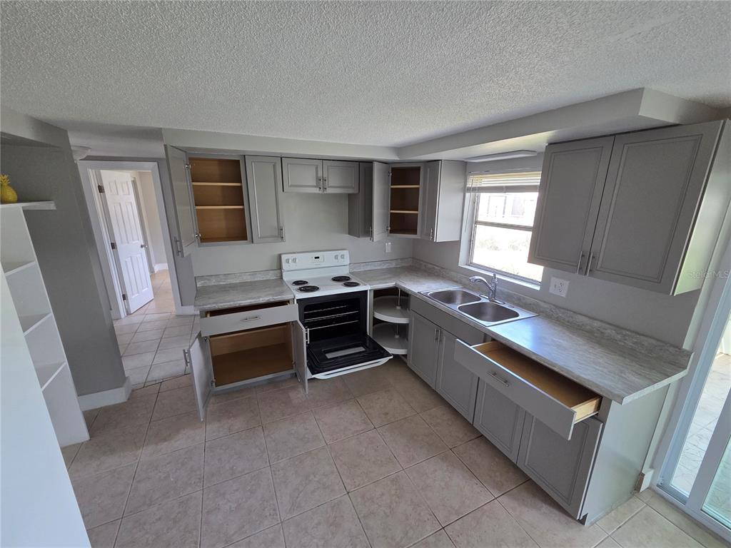 4616 Irene Loop New Port Richey, FL 34652 - Photo 9 of 56
