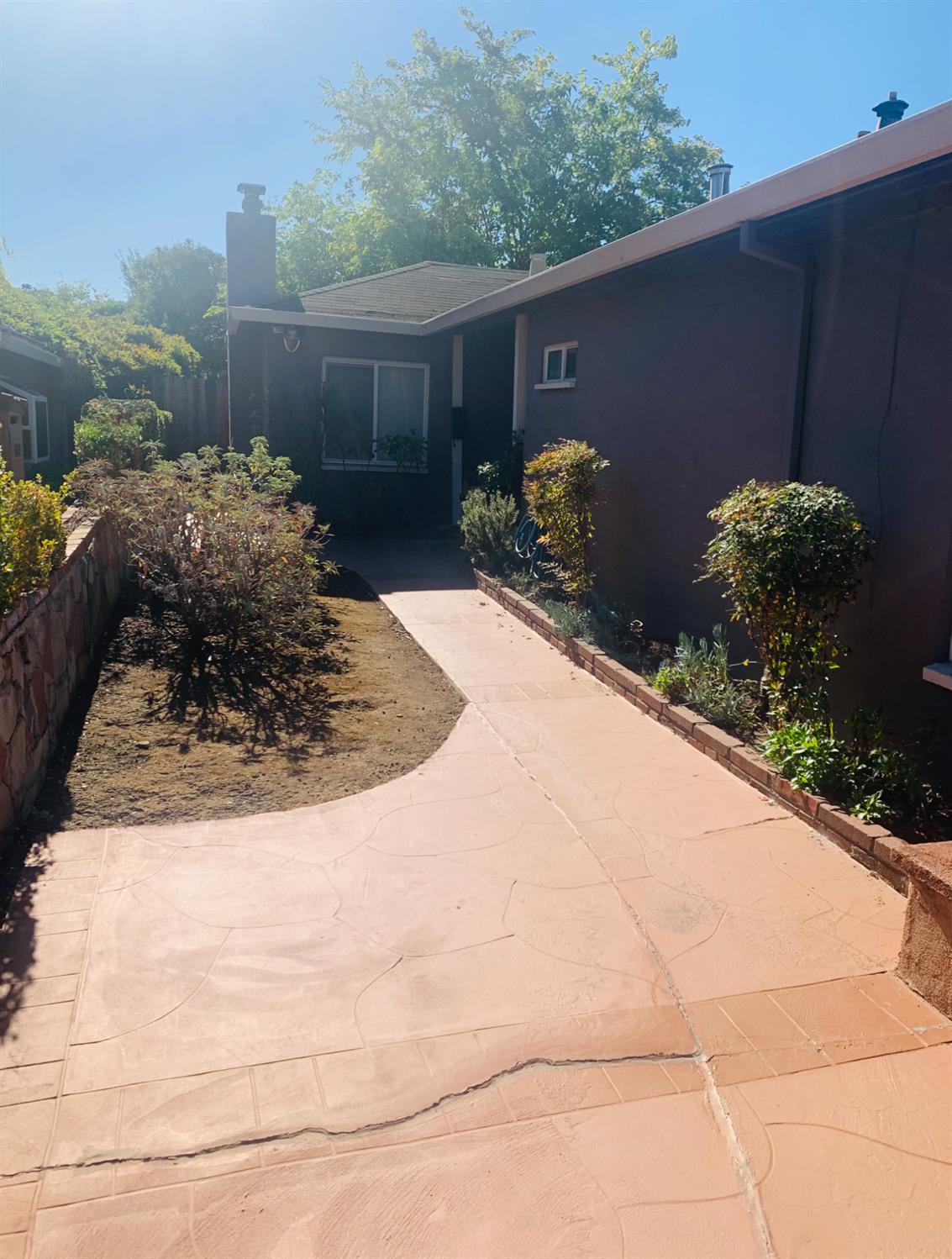 1163 Roxanne Avenue Hayward, CA 94542 - Photo 4 of 18 a backyard of a house