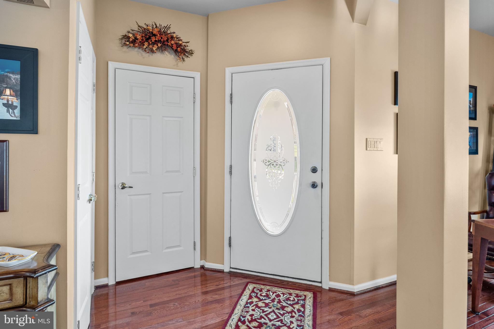 24 Valentine Road Ivyland, PA 18974 - Photo 13 of 41 Foyer