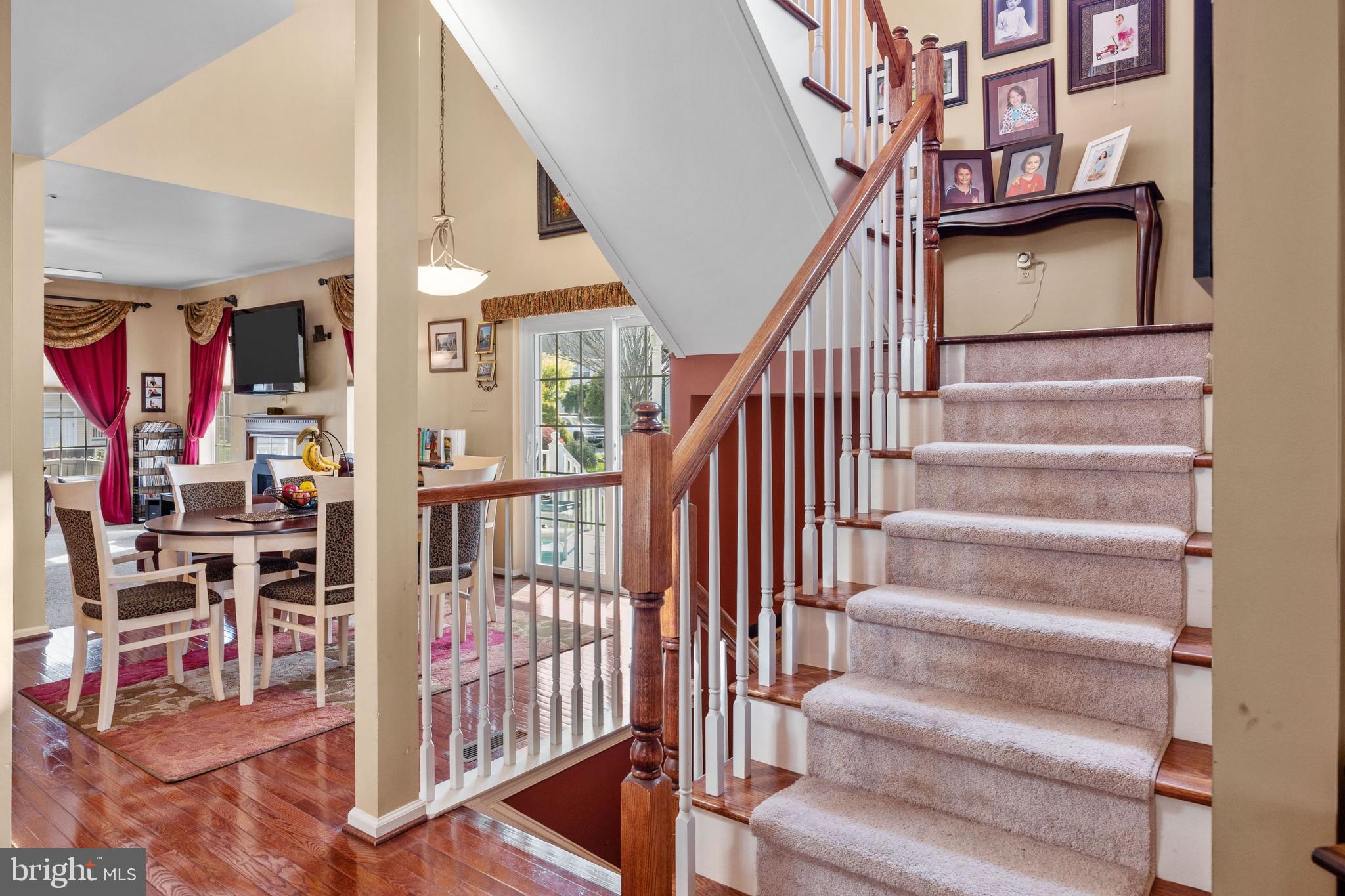 24 Valentine Road Ivyland, PA 18974 - Photo 14 of 41 Staircase