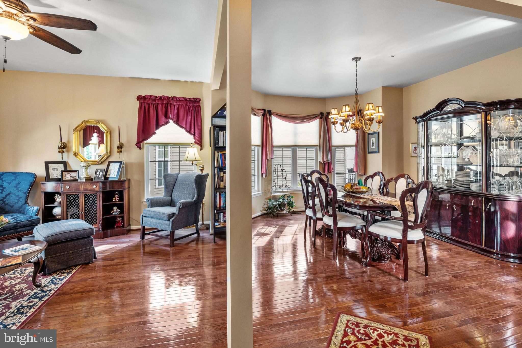 24 Valentine Road Ivyland, PA 18974 - Photo 15 of 41 Living Room