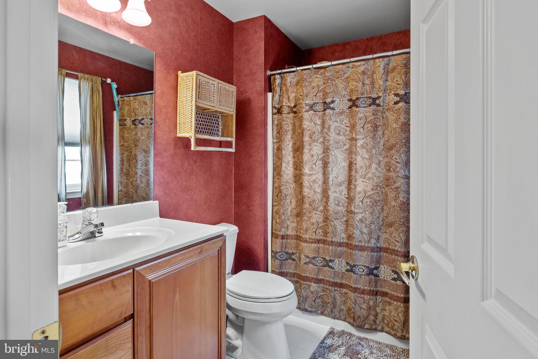24 Valentine Road Ivyland, PA 18974 - Photo 35 of 41 Hall Bathroom