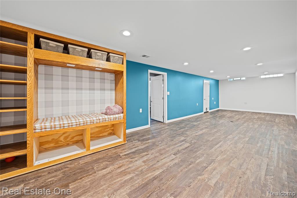 12107 19 Mile Road Sterling Heights, MI 48313 - Photo 11 of 20