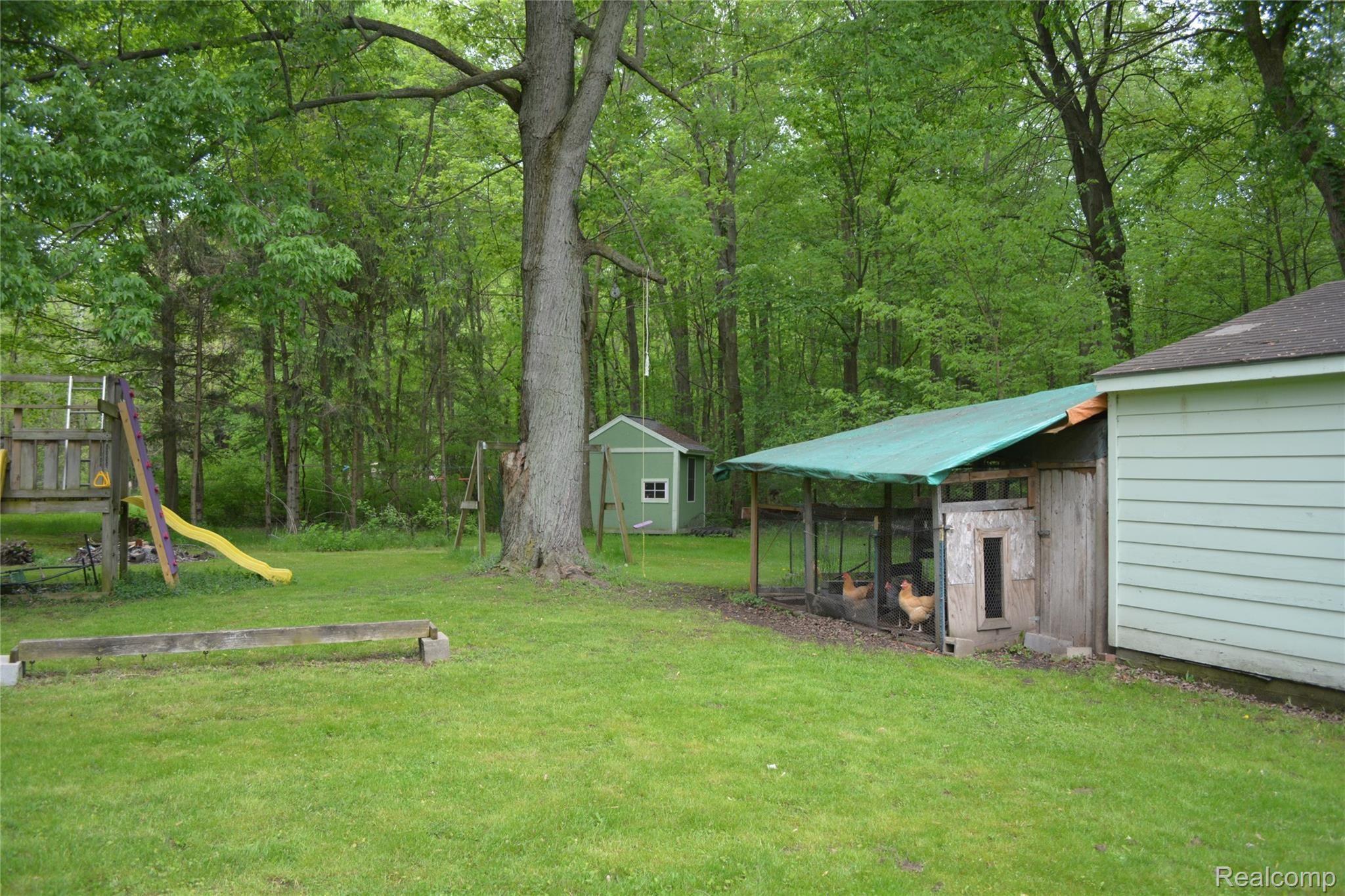 13937 Farm Road Belleville, MI 48111 - Photo 29 of 33 DSC_0030 (3).JPG