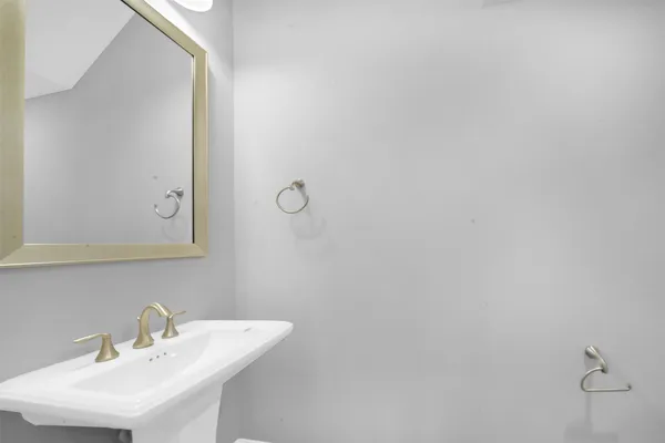 $665,999 | 127 Chatsworth Lane, Conroe, TX 77384