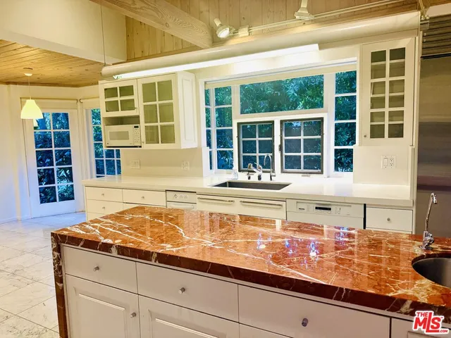 $12,000 | 4031 Hollyline Avenue, Sherman Oaks, CA 91423