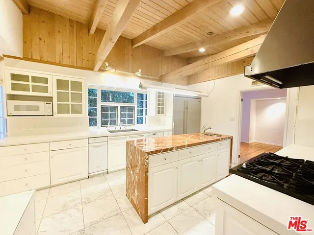 $12,000 | 4031 Hollyline Avenue, Sherman Oaks, CA 91423