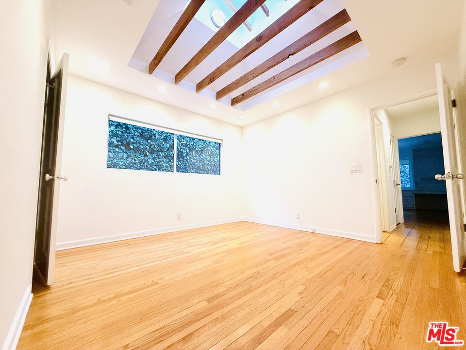 4031 Hollyline Avenue Sherman Oaks, CA 91423 - Photo 16 of 31 a view of an empty room