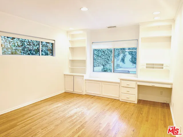 $12,000 | 4031 Hollyline Avenue, Sherman Oaks, CA 91423