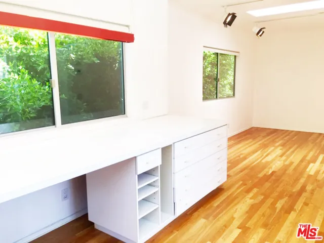 $12,000 | 4031 Hollyline Avenue, Sherman Oaks, CA 91423