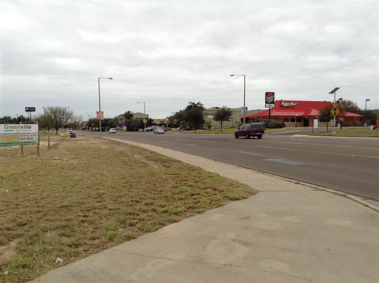 9810 Sterling Loop Laredo, TX 78045 - Photo 4 of 13 Gallery Image 4