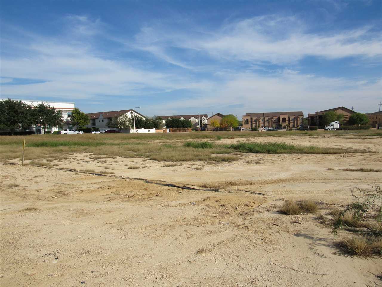 9810 Sterling Loop Laredo, TX 78045 - Photo 5 of 13 Gallery Image 5
