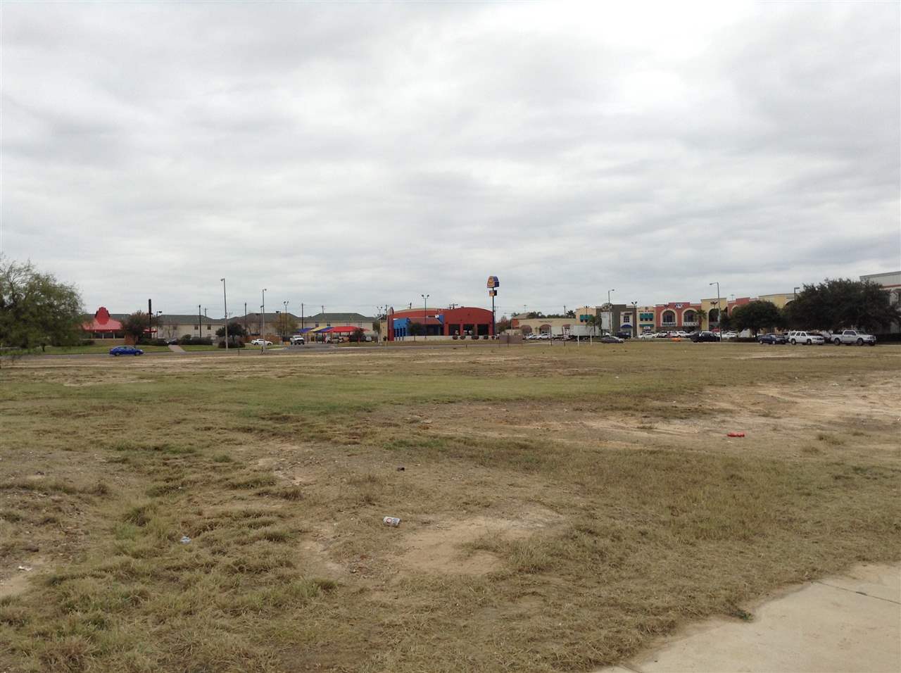 9810 Sterling Loop Laredo, TX 78045 - Photo 6 of 13 Gallery Image 6
