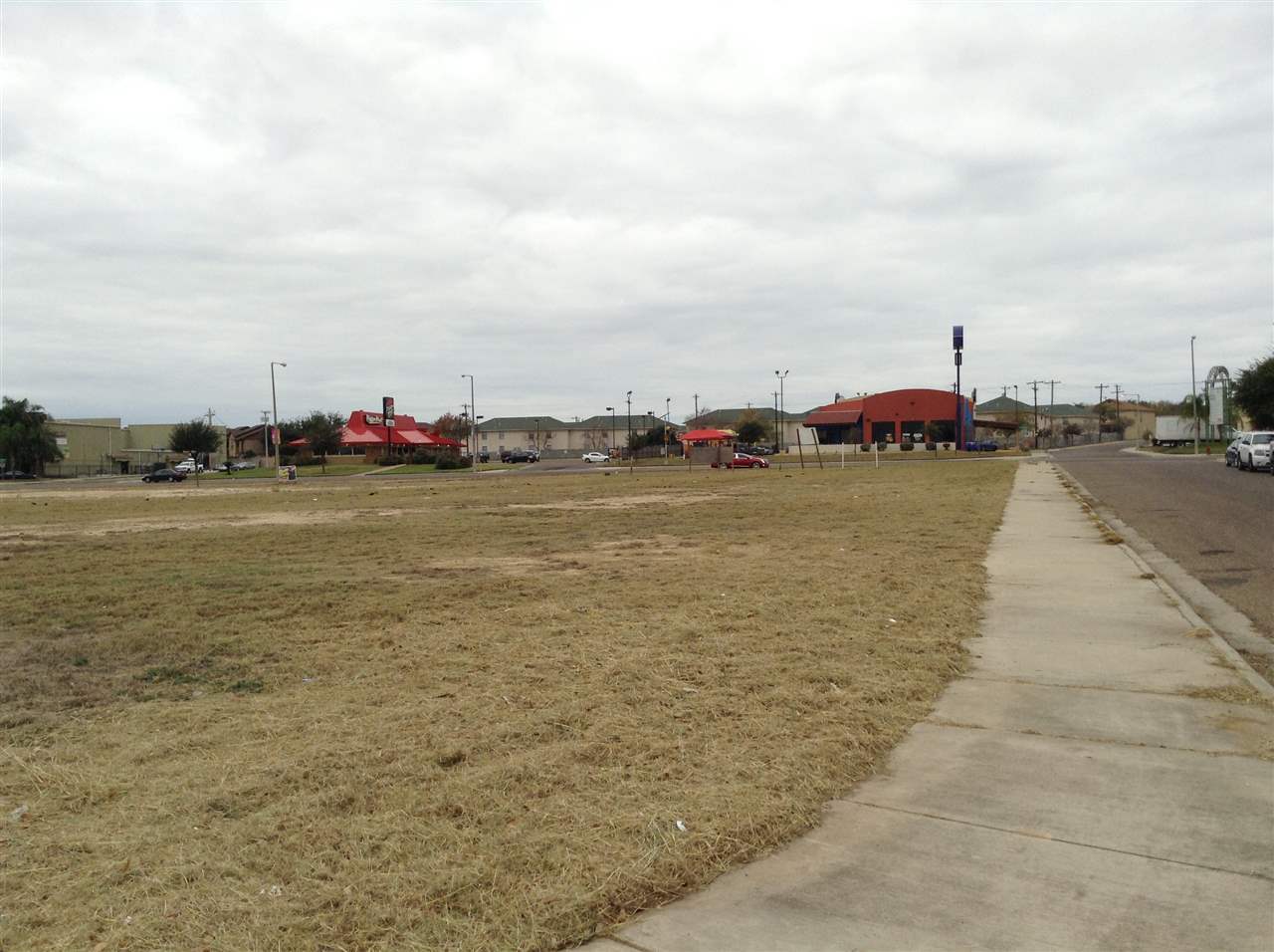 9810 Sterling Loop Laredo, TX 78045 - Photo 8 of 13 Gallery Image 8