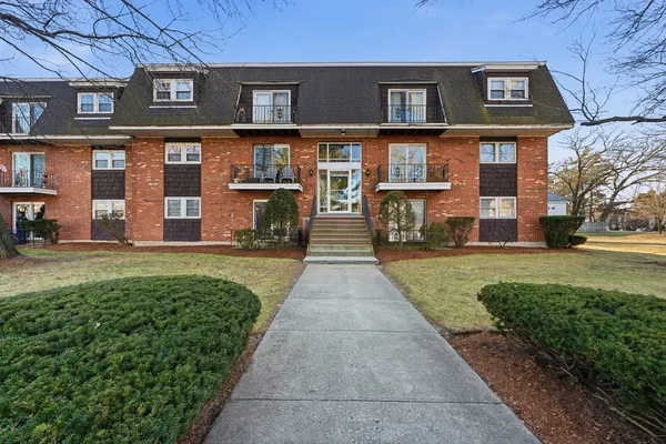 $276,400 | 5 Pilgrim Circle, Unit C, Methuen, MA 01844