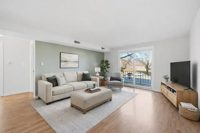 $284,400 | 5 Pilgrim Circle, Unit C, Methuen, MA 01844