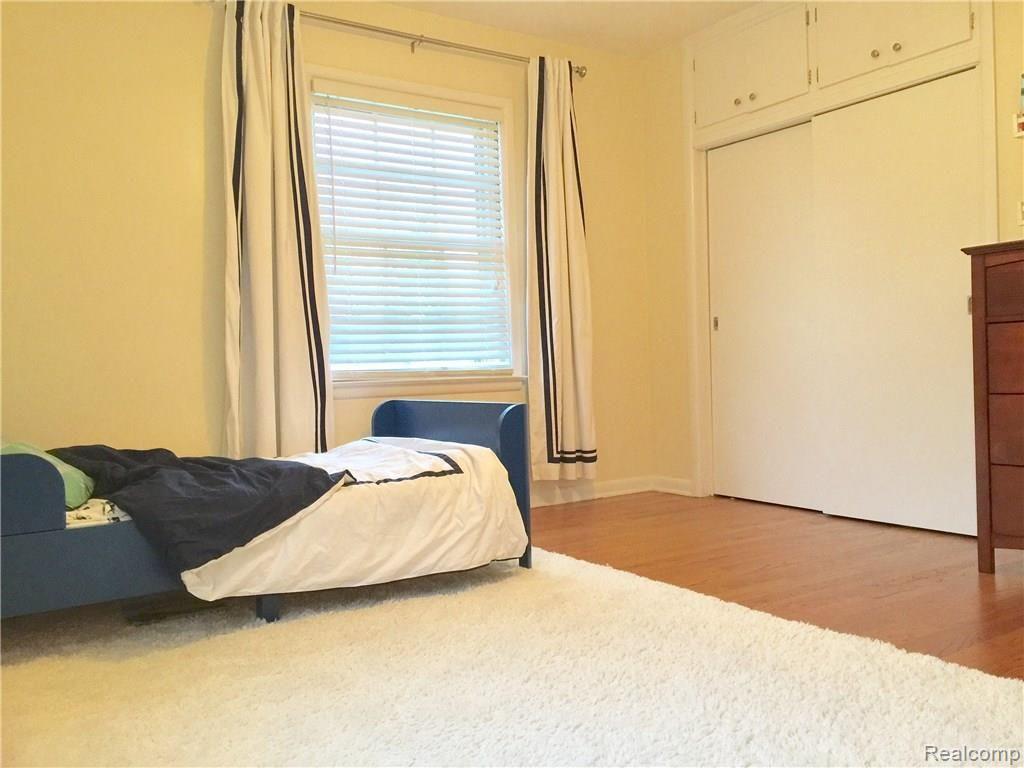 677 Shoreham Road Grosse Pointe Woods, MI 48236 - Photo 25 of 32