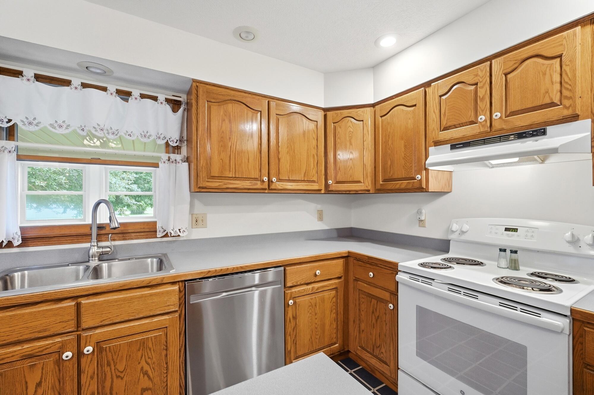 4045 Dialton Road Springfield, OH 45502 - Photo 23 of 60 022