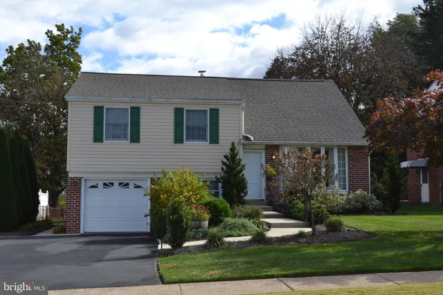 $424,900 | 409 Melvin Drive, Brookhaven, PA 19015