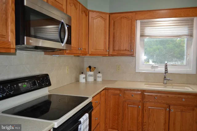 $424,900 | 409 Melvin Drive, Brookhaven, PA 19015