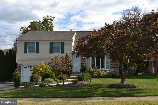 $424,900 | 409 Melvin Drive, Brookhaven, PA 19015